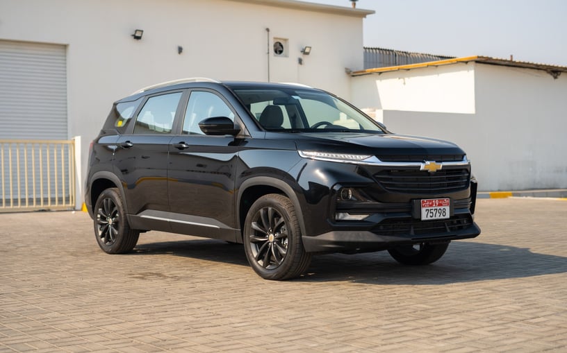 Chevrolet Captiva (Negro), 2024 para alquiler en Sharjah