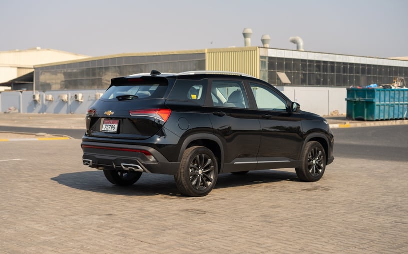 Chevrolet Captiva (Negro), 2024 para alquiler en Sharjah