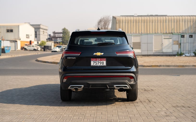 Chevrolet Captiva (Negro), 2024 para alquiler en Sharjah