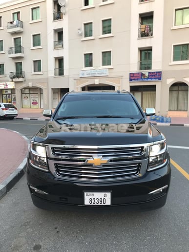 在迪拜 租 雪佛兰Suburban (黑色), 2020