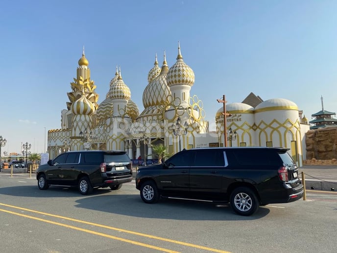 Dubai'de kiralık Chevrolet Suburban (Siyah), 2021