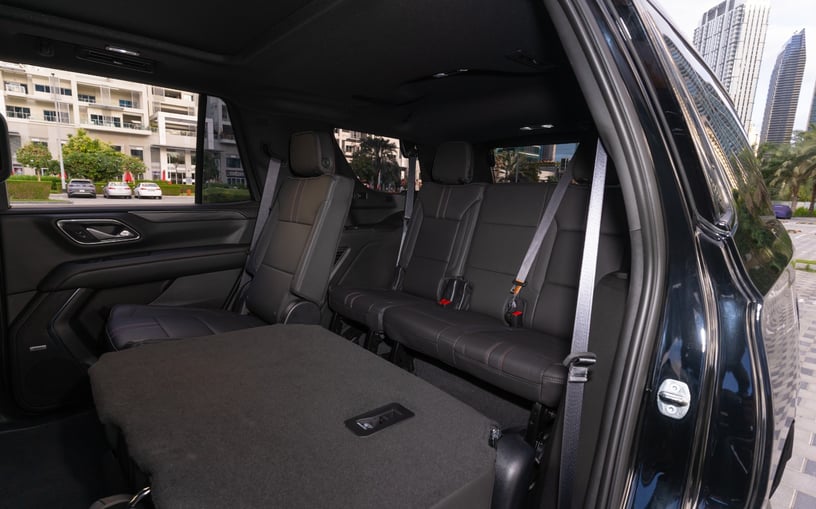 Chevrolet Tahoe RST (Negro), 2024 para alquiler en Sharjah