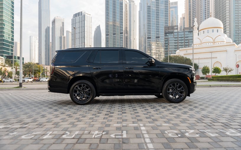 Chevrolet Tahoe (Schwarz), 2025  zur Miete in Ras Al Khaimah