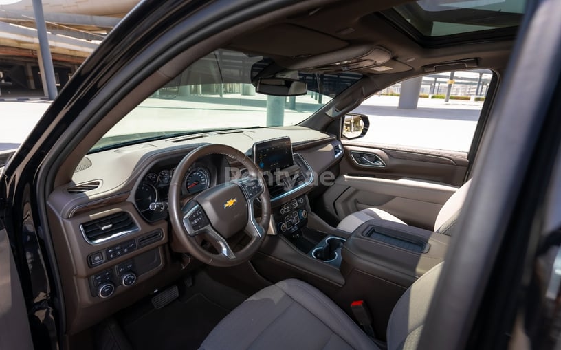 Chevrolet Tahoe (Schwarz), 2021  zur Miete in Abu Dhabi