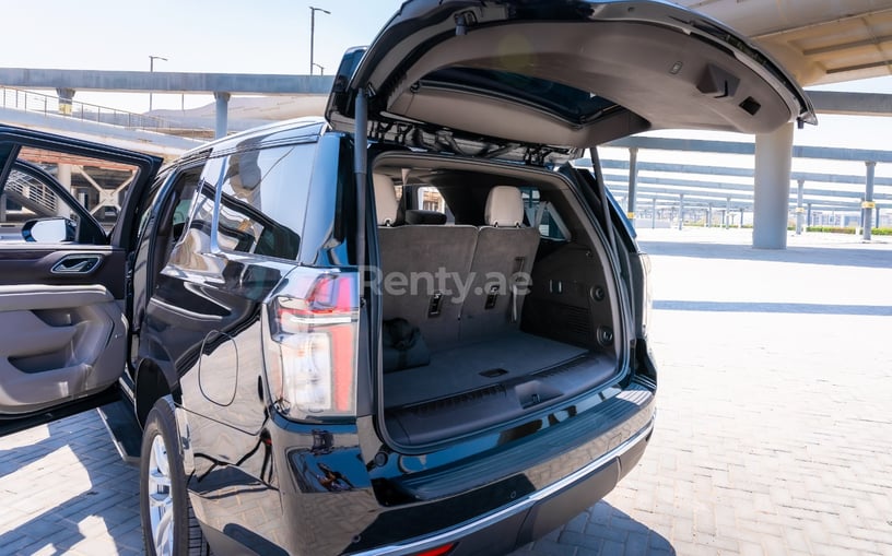 Chevrolet Tahoe (Schwarz), 2021  zur Miete in Abu Dhabi