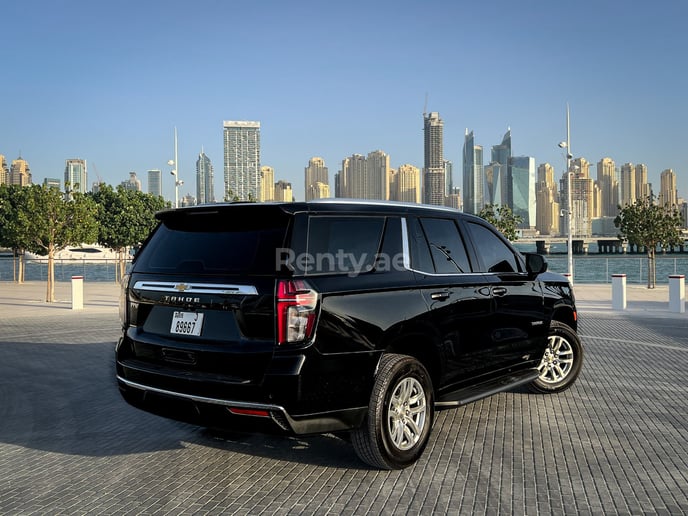 Chevrolet Tahoe (Schwarz), 2022  zur Miete in Dubai