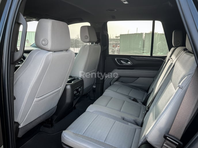 Chevrolet Tahoe (Schwarz), 2022  zur Miete in Dubai