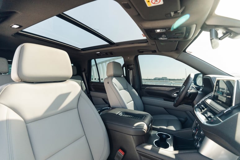 Chevrolet Tahoe (Negro), 2022 para alquiler en Sharjah