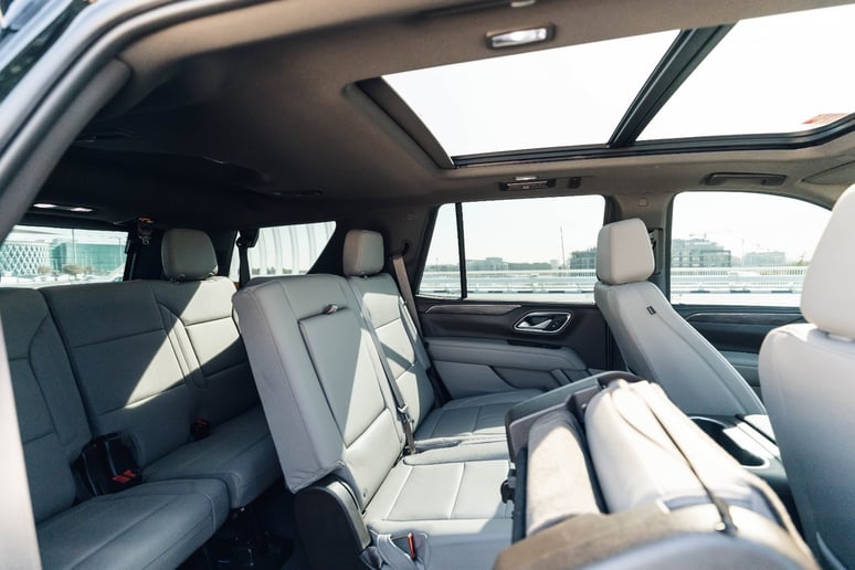 Chevrolet Tahoe (Negro), 2022 para alquiler en Sharjah