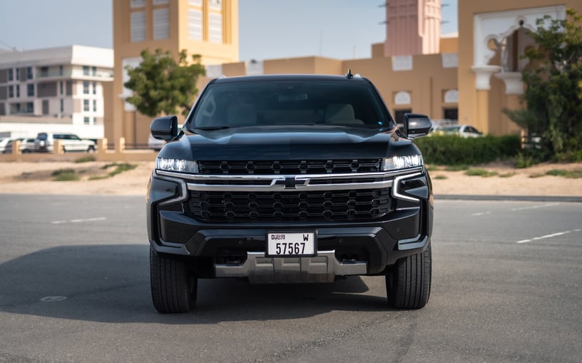 Chevrolet Tahoe (Nero), 2023 in affitto a Sharjah