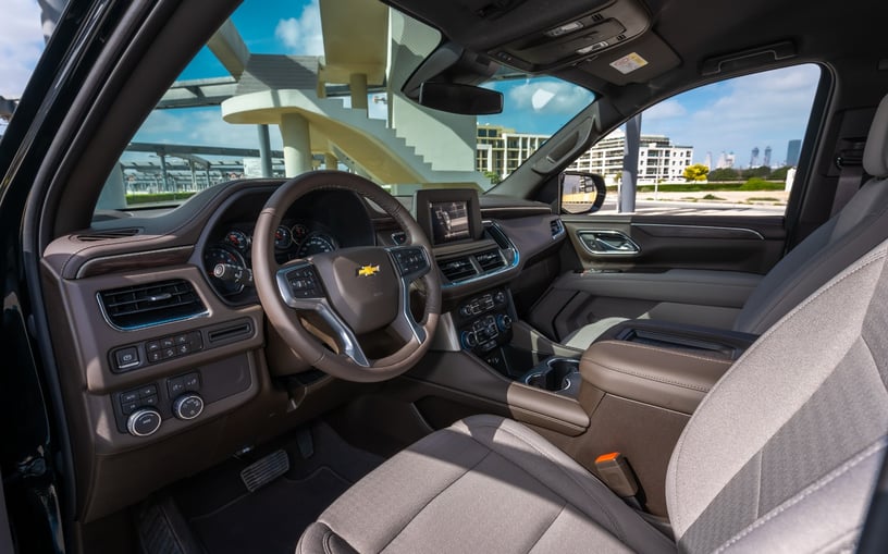 Chevrolet Tahoe (Schwarz), 2023  zur Miete in Abu Dhabi