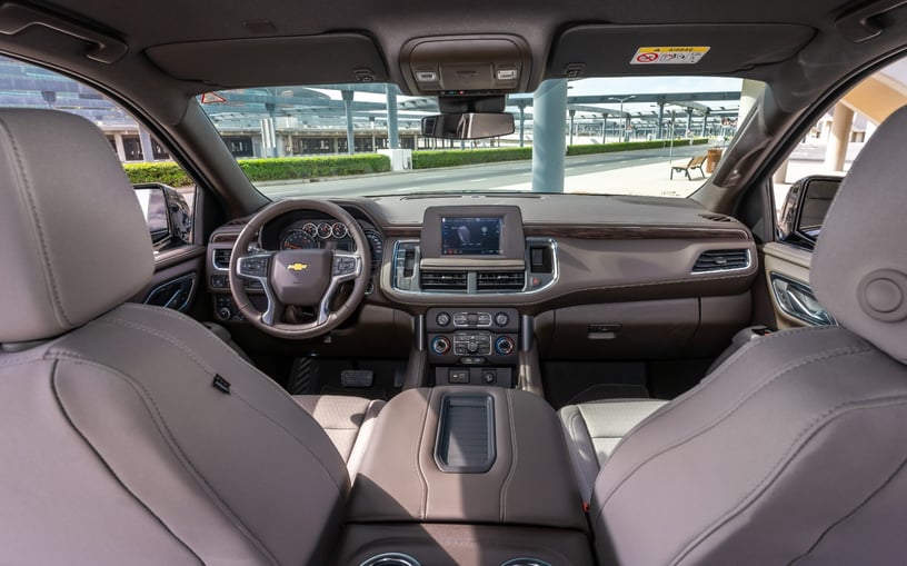 Chevrolet Tahoe (Schwarz), 2023  zur Miete in Abu Dhabi