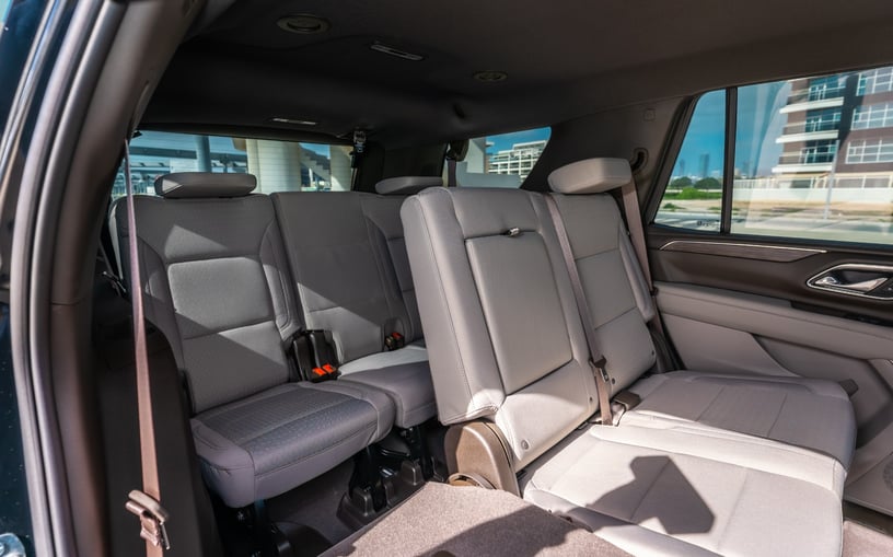 Chevrolet Tahoe (Schwarz), 2023  zur Miete in Abu Dhabi