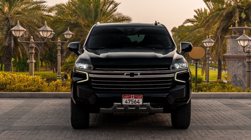 Chevrolet Tahoe (Schwarz), 2023  zur Miete in Abu Dhabi