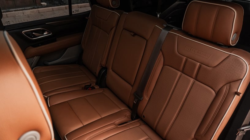 Chevrolet Tahoe (Schwarz), 2023  zur Miete in Abu Dhabi