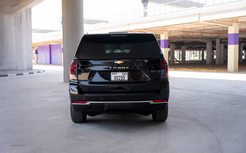 Chevrolet Tahoe (Negro), 2025 para alquiler en Sharjah