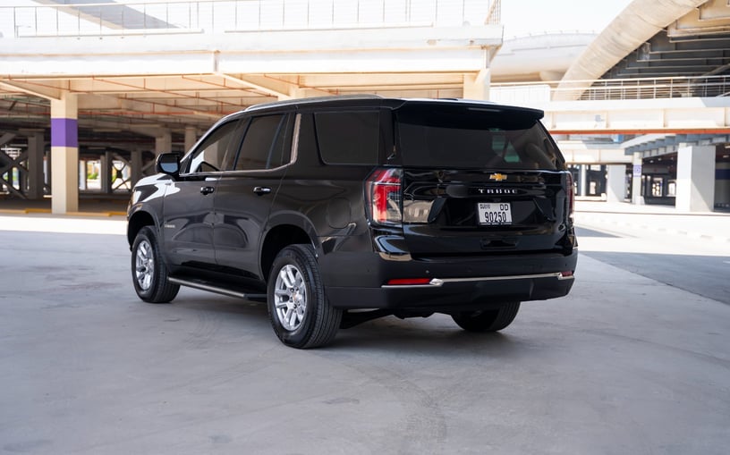 Chevrolet Tahoe (Negro), 2025 para alquiler en Sharjah