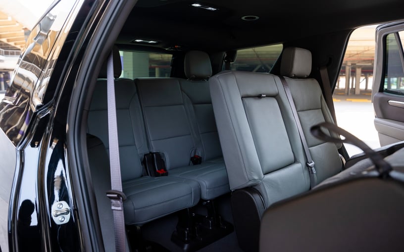 Chevrolet Tahoe (Negro), 2025 para alquiler en Sharjah