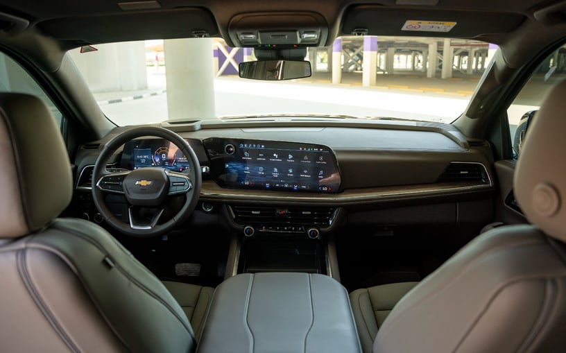 Chevrolet Tahoe (Negro), 2025 para alquiler en Sharjah