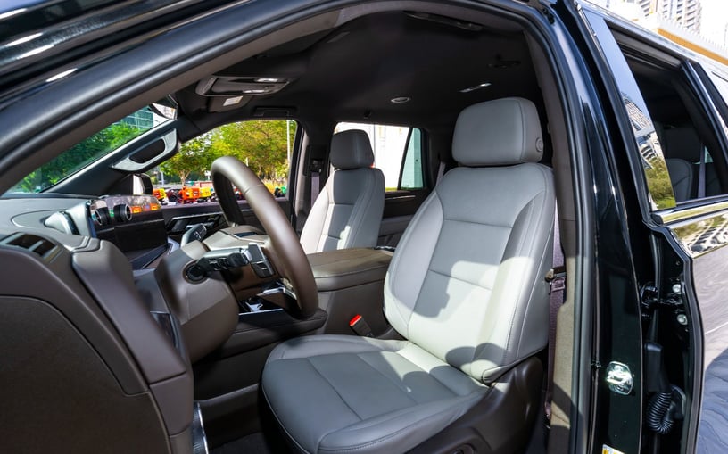Chevrolet Tahoe (Schwarz), 2025  zur Miete in Ras Al Khaimah