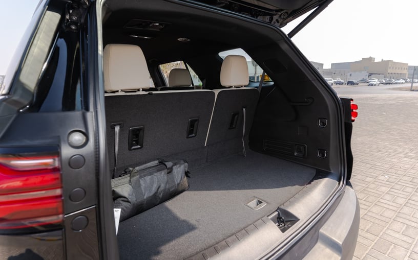 Chevrolet Traverse (Schwarz), 2024  zur Miete in Ras Al Khaimah