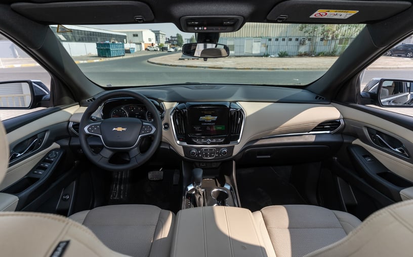 Chevrolet Traverse (Schwarz), 2024  zur Miete in Ras Al Khaimah