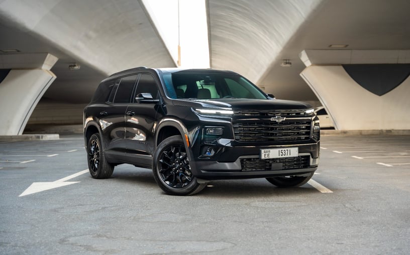 Chevrolet Traverse (Noir), 2025 &agrave; louer &agrave; Abu Dhabi