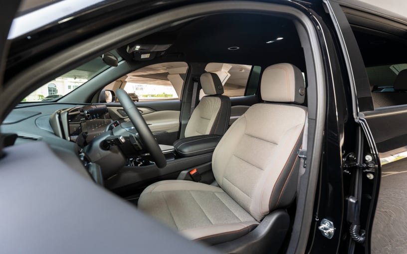 Chevrolet Traverse (Noir), 2025 &agrave; louer &agrave; Abu Dhabi