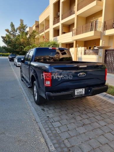 إيجار فورد F150 (أسود), 2016 في دبي