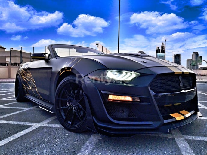Ford Mustang (Noir), 2020 &agrave; louer &agrave; Duba&iuml;