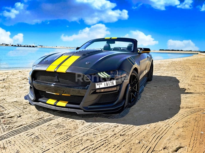 Ford Mustang (Noir), 2020 &agrave; louer &agrave; Duba&iuml;