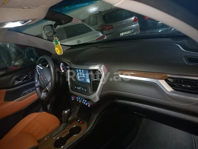 إيجار اكاديا GMC (أسود), 2020 في دبي