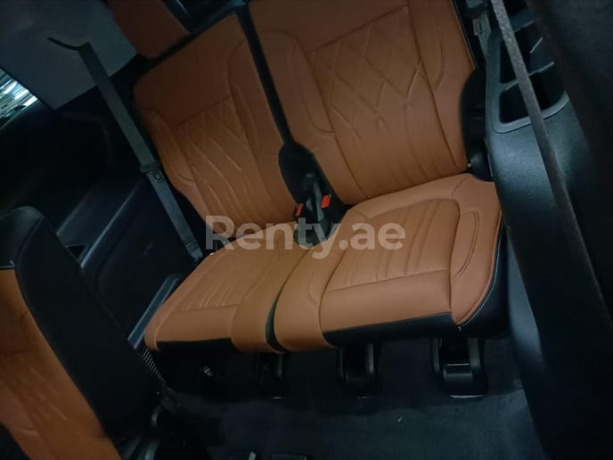 إيجار اكاديا GMC (أسود), 2020 في دبي