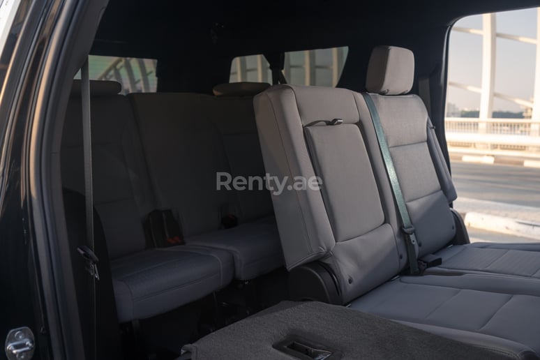 GMC Yukon XL (Noir), 2021 &agrave; louer &agrave; Abu Dhabi