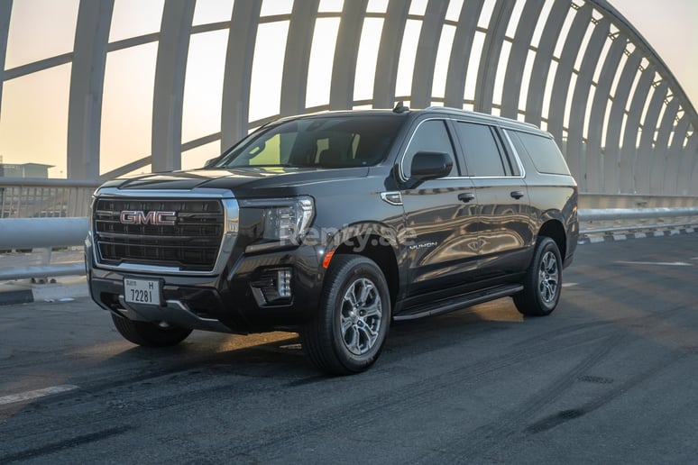 GMC Yukon XL (Noir), 2021 &agrave; louer &agrave; Abu Dhabi
