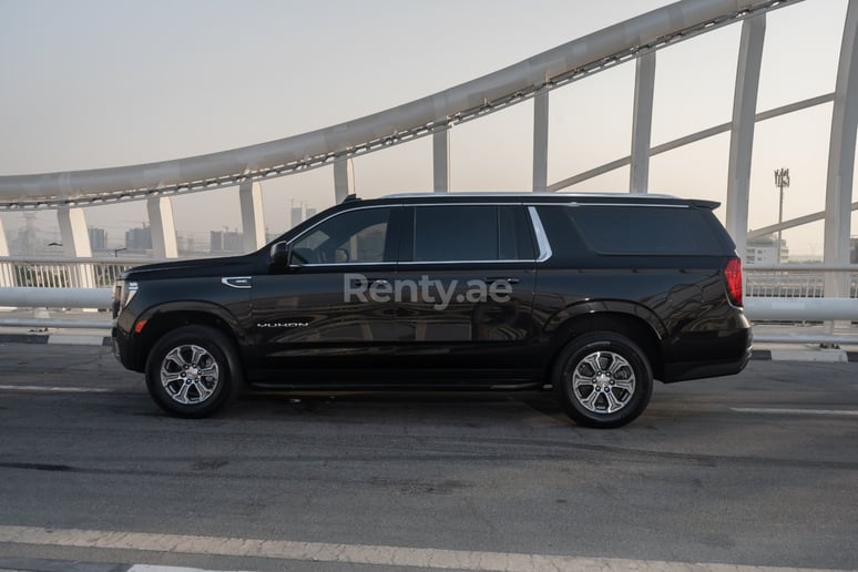 GMC Yukon XL (Noir), 2021 &agrave; louer &agrave; Abu Dhabi
