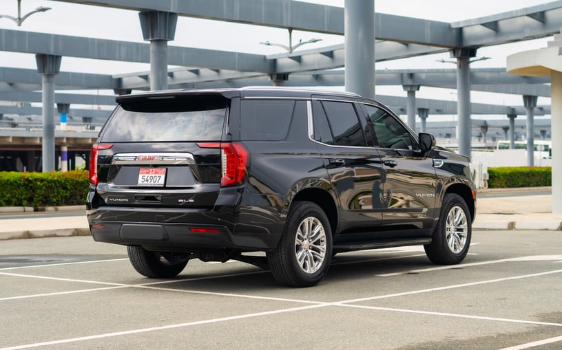 GMC Yukon (Nero), 2024 in affitto a Abu Dhabi