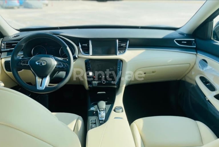 إيجار إنفينيتي QX50 (أسود), 2020 في دبي