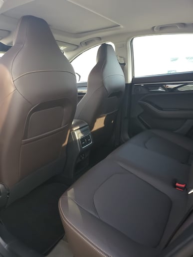 JAC J7 (Schwarz), 2023  zur Miete in Dubai