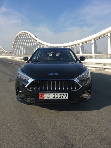 JAC J7 (Schwarz), 2023  zur Miete in Dubai