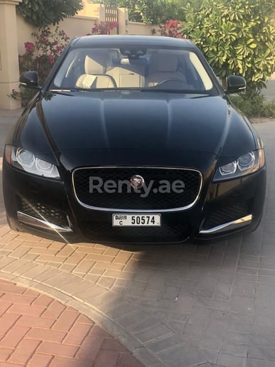 Jaguar XF (Nero), 2019 in affitto a Dubai