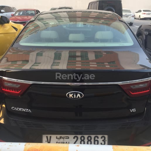 Kia Cadenza (Noir), 2018 &agrave; louer &agrave; Duba&iuml;