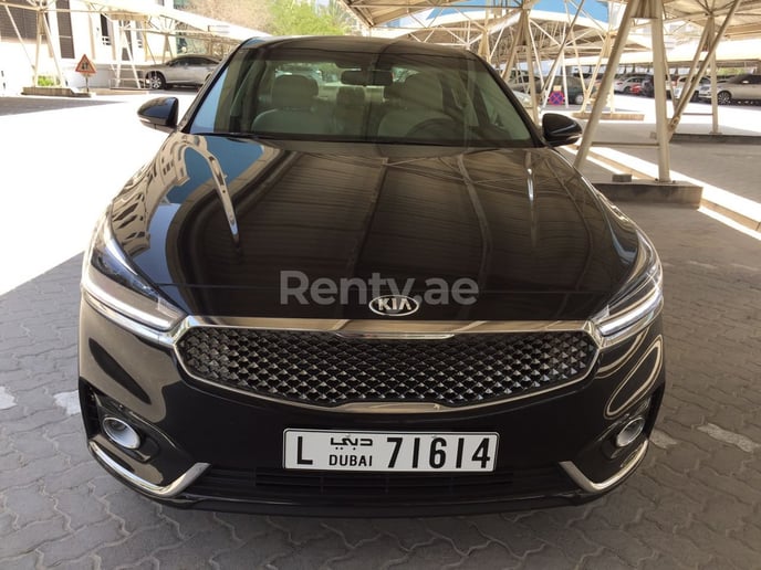 Dubai'de kiralık Kia Cadenza (Siyah), 2020