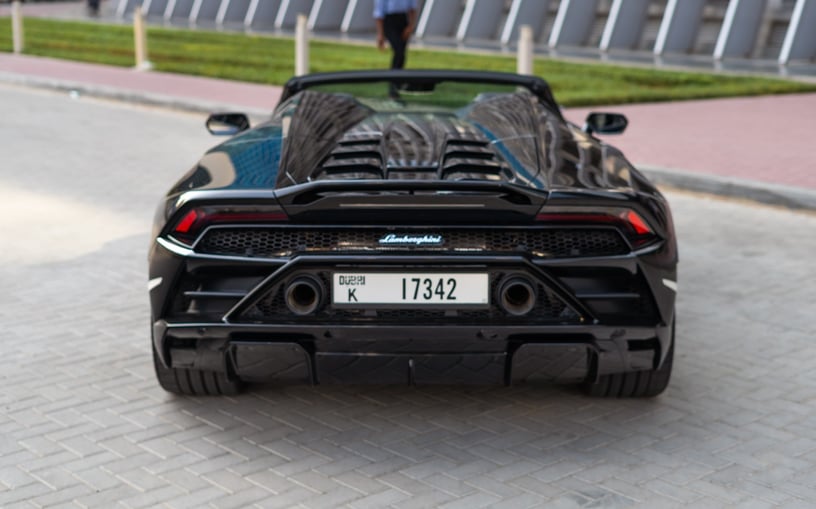 Lamborghini Evo Spyder (Black), 2023 - hourly hourly rental in Dubai 4