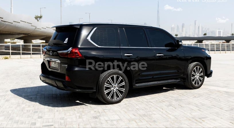 Lexus LX 570S (Schwarz), 2020  zur Miete in Dubai