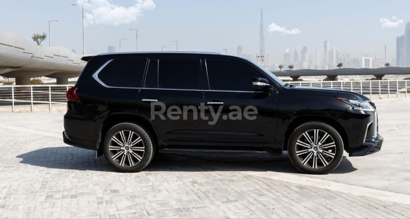 Lexus LX 570S (Schwarz), 2020  zur Miete in Dubai