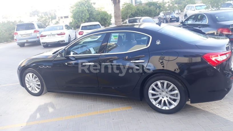 Maserati Ghibli (Noir), 2019 &agrave; louer &agrave; Duba&iuml;