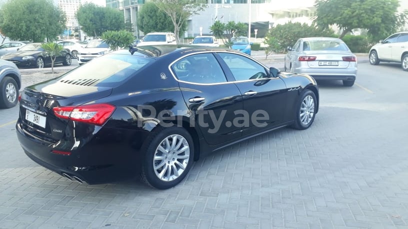 Maserati Ghibli (Noir), 2019 &agrave; louer &agrave; Duba&iuml;