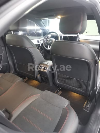 在迪拜 租 梅赛德斯A级 220 AMG (黑色), 2021