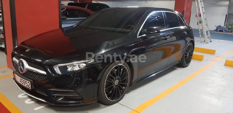 Dubai'de kiralık Mercedes A250 Serisi (Siyah), 2020